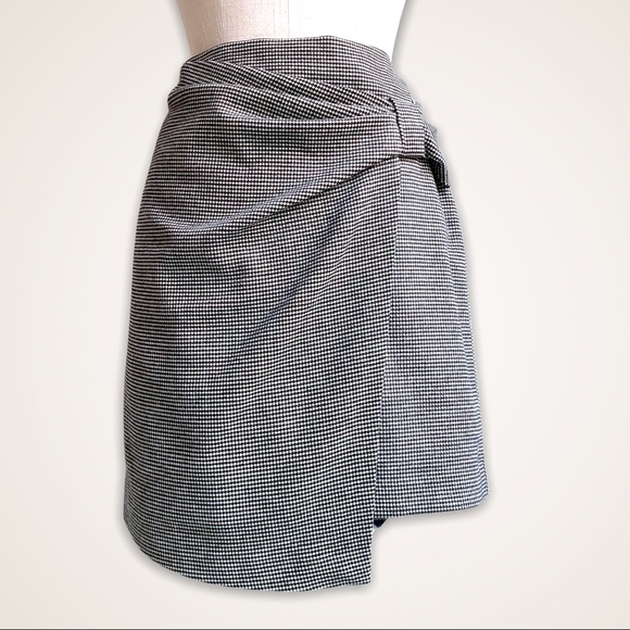 Club Monaco houndstooth skirt - Picture 3 of 6